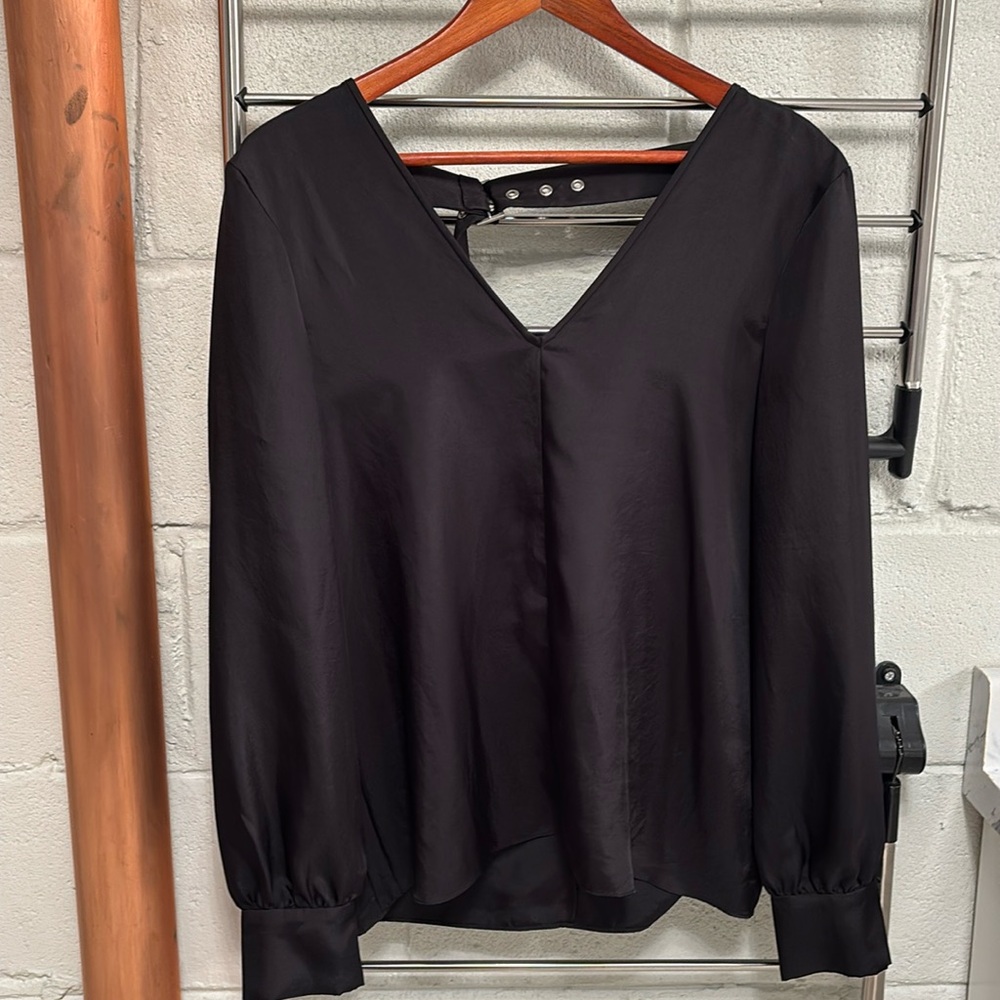 ❤️ beautiful TIBI blouse with low back